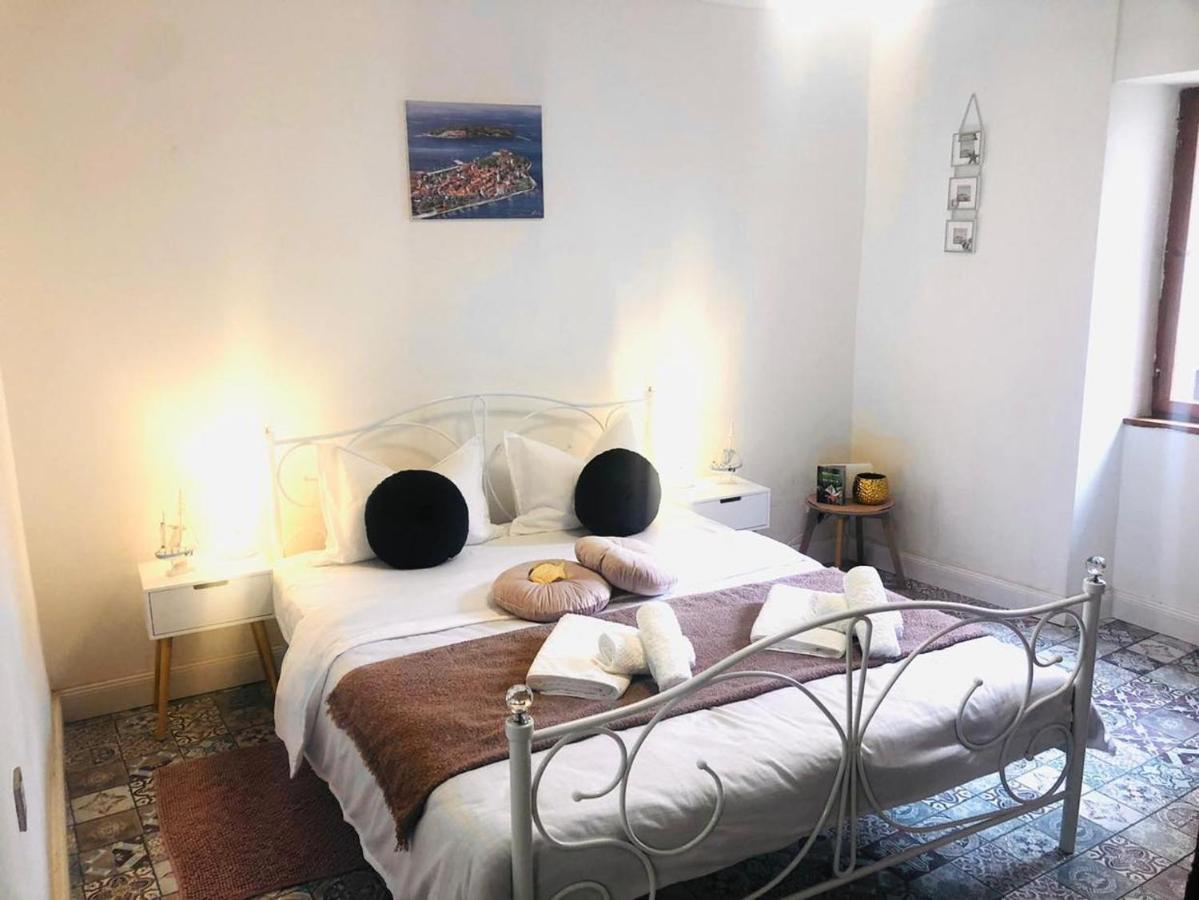 Istrian Stone House In The Heart Of The Beautiful Fishing Village Fazana - Only Few Steps From The Sea And The Wonderful Beach - Incl Plasma-Quad-Plus-Filter Against C O V I D Bagian luar foto